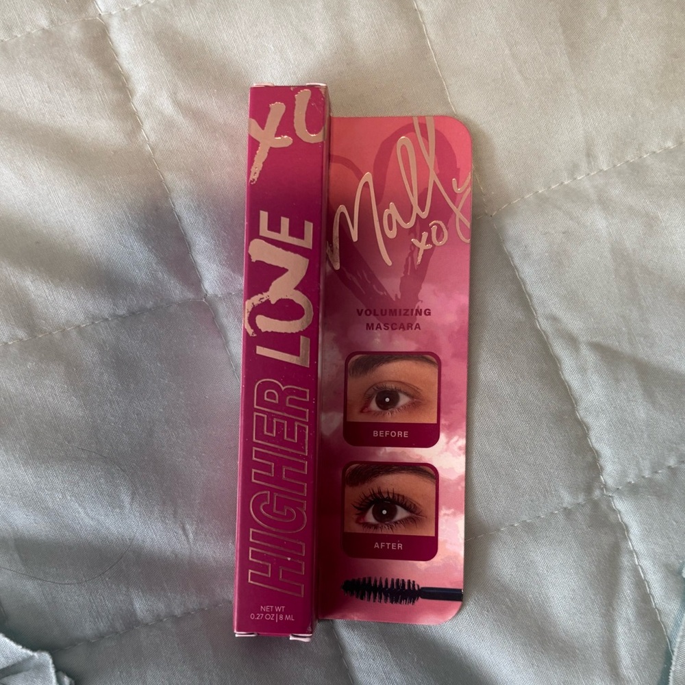 Brand New in Box Mally Beauty Volumizing Mascara - Black